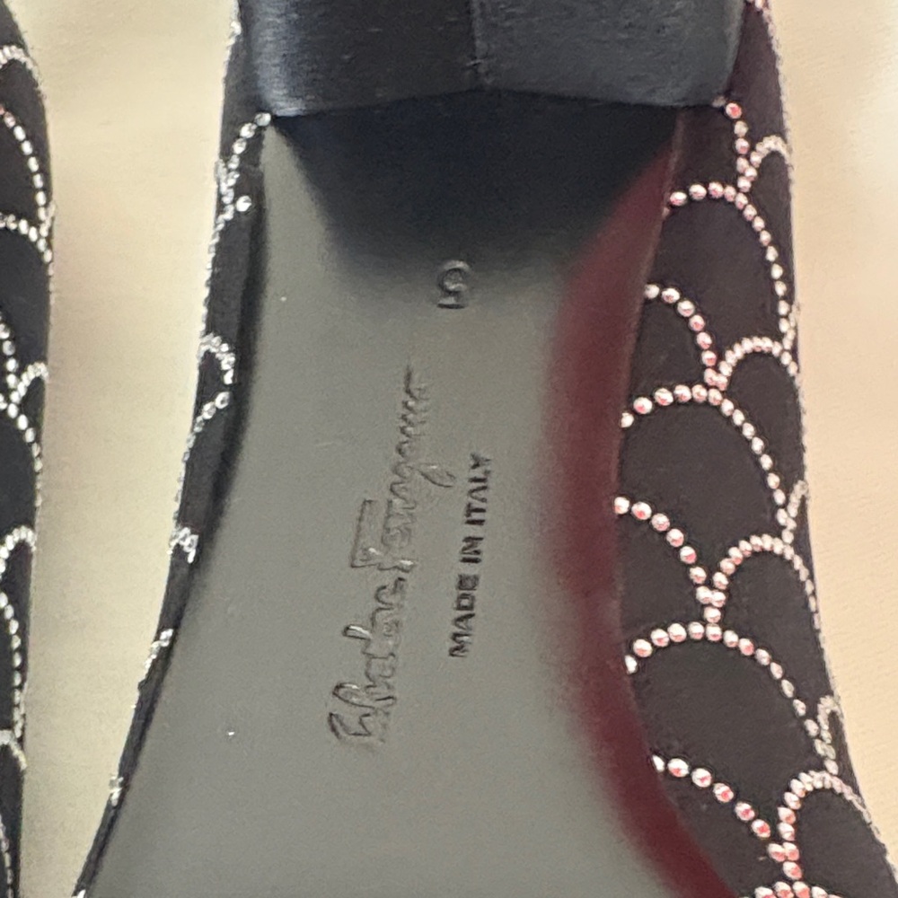 Salvatore Ferragamo Fish Scale Block Heel Pumps - Picture 4 of 10